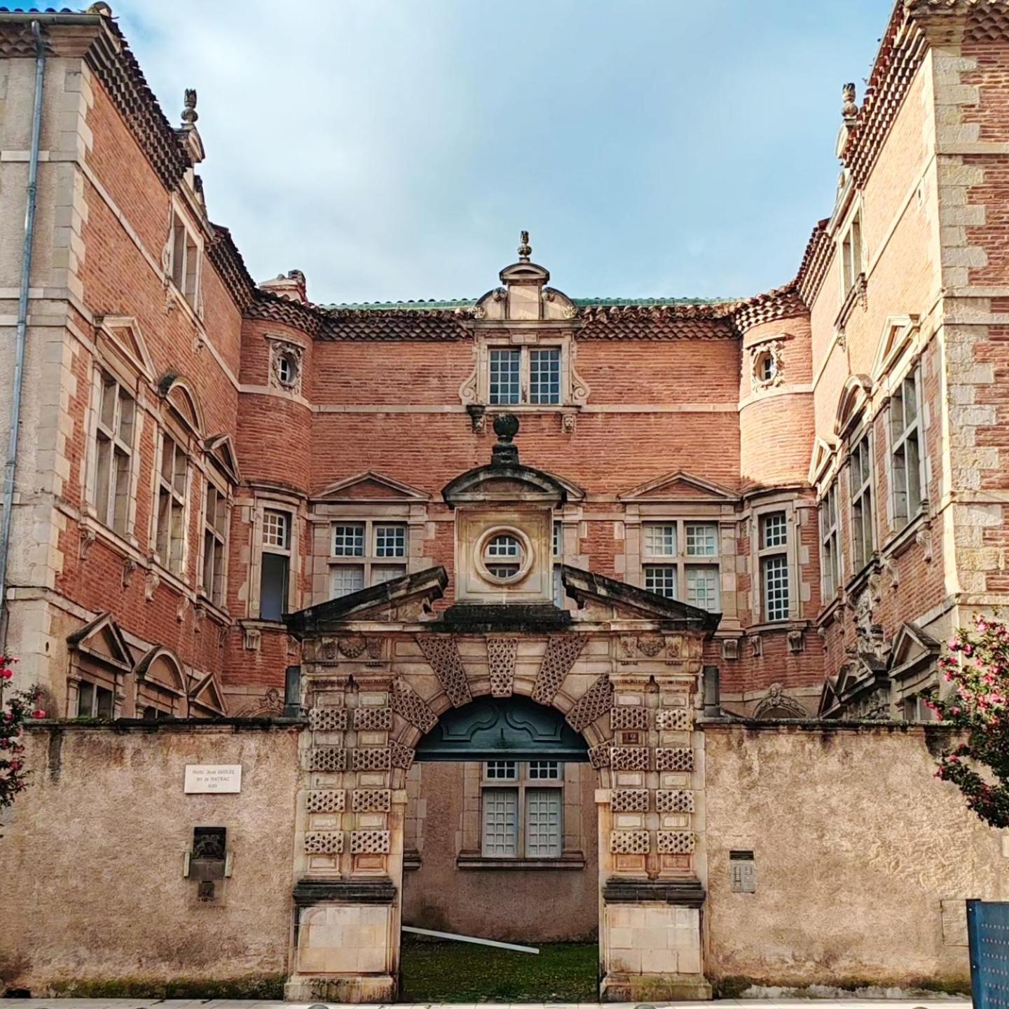 Appartement Bulle D'Antan En Coeur De Ville - Monument Classe Historique - Grand Jaccuzi Кастр Екстер'єр фото