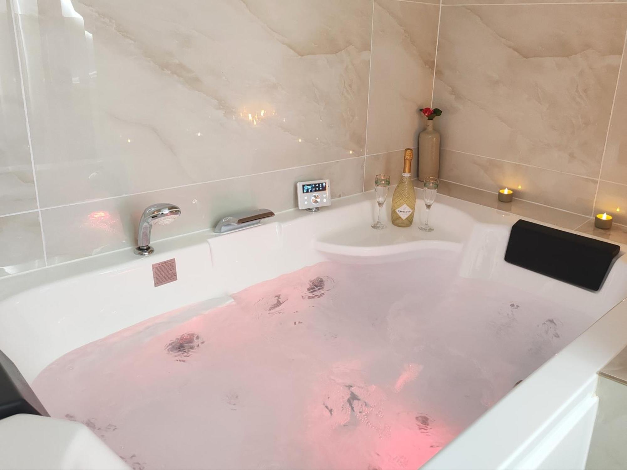 Appartement Bulle D'Antan En Coeur De Ville - Monument Classe Historique - Grand Jaccuzi Кастр Екстер'єр фото